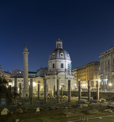 Fototapeta na wymiar Trajan's Forum (Foro Di Traiano) and Trajan's Column at night