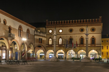 Fototapeta na wymiar Piazza del Popolo, Ravenna, Italy