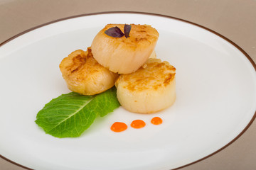 Grilled scallops