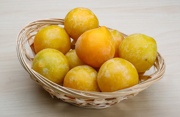 Yellow plums