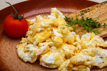 Scrambled eggs with tomato