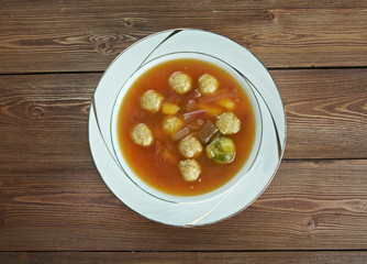 Swabian soup with meatballs