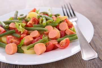 green bean salad with sausage