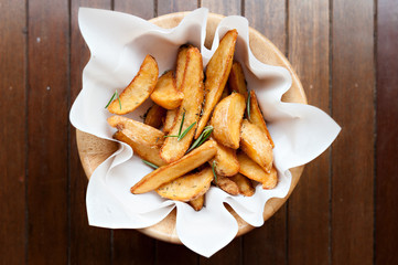 potatowedges, potato deep fried snack