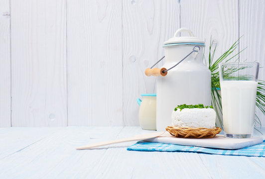 Chives, milk jug and cottage chease
