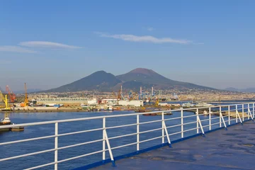 Fototapete Stadt am Wasser Panorama von Neapel, Blick auf den Hafen im Golf von Neapel und M