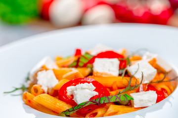 Tomato feta pasta salad