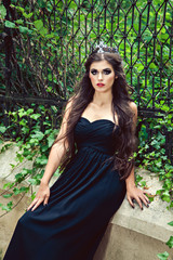 Power black queen  in the park