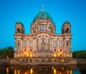 Fototapeta na wymiar Berlin Cathedral (Berliner Dom) at Summer Night with Spree River