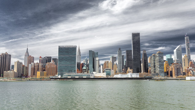 New York City manhattan buildings skyline