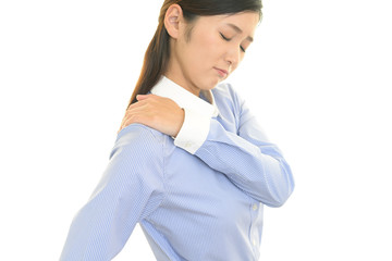 肩こりに悩む女性