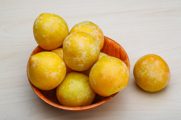 Yellow plums