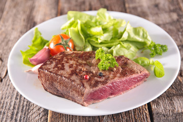 grilled beef and salad