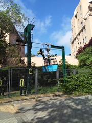 Bomberos de pr&aacute;cticas en telef&eacute;rico