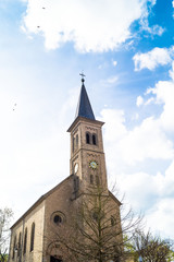 Fototapeta na wymiar Kirche in Besch