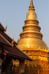 Fototapeta premium golden buddhist pagoda