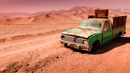 Fototapeta na wymiar Abandoned in the desert