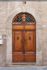 Porta in legno, ingresso vecchia casa signorile
