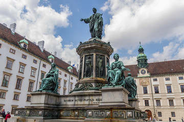 Fototapeta na wymiar Памятник императору Францу I. Хофбург. Вена. Австрия
