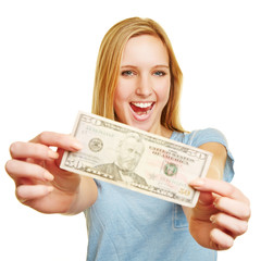 Lachende Frau zeigt 50 Dollar Bill
