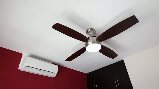 Electric ceiling fan and  air conditioner 