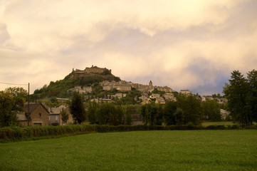 Fototapeta na wymiar severac-le-château