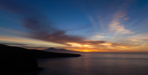 Obraz premium spectacular sunrise over Teide