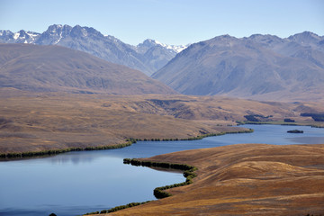 Fototapeta na wymiar Tekapo lake mountain landscape.