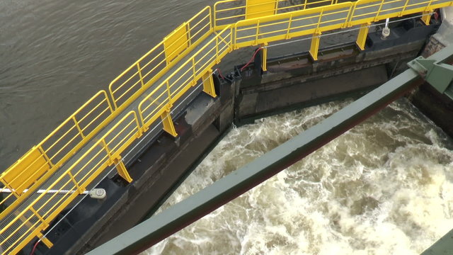 Sluice gate, view from above