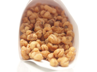 toasted corn kernels