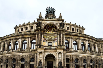 Fototapeta na wymiar Opera in Dresden