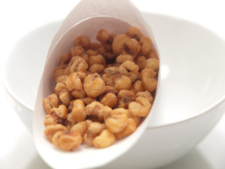toasted corn kernels