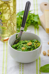 Rigatoni with garlic and herbs pesto
