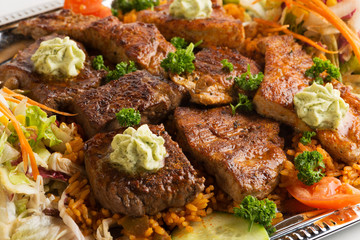 Grillteller mit viel Fleisch