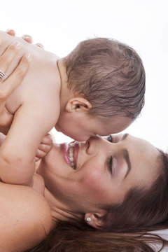 Mam&aacute; y beb&eacute; felices