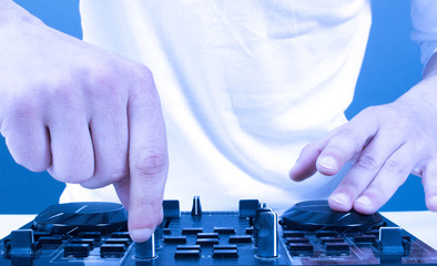 DJ am Mischpult