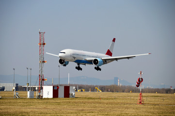 Passagierflugzeug bei der Landung