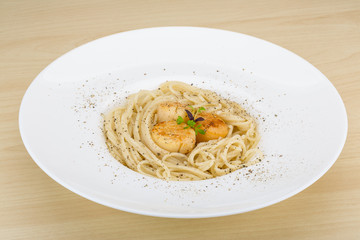 Pasta with scallops