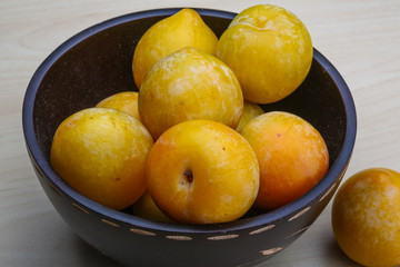 Yellow plums