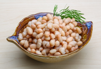 White canned beans