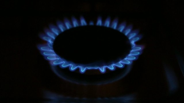 Gas burner turning on and off