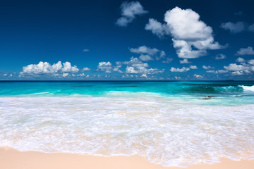 Fototapeta premium Beautiful beach at Seychelles