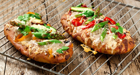 spargel pizza brot