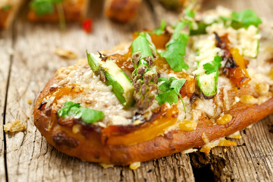 spargel pizza brot