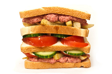 gros sandwich sur fond blanc