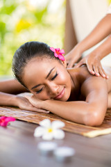 Obraz na płótnie Canvas Outdoor massage