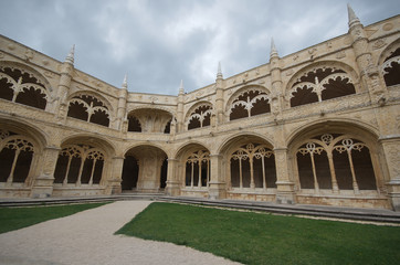 Obraz premium Jerónimos Monastery, interior court view, Lisbon, Portugal