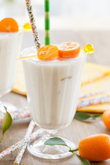 Milchshake mit Kumquats