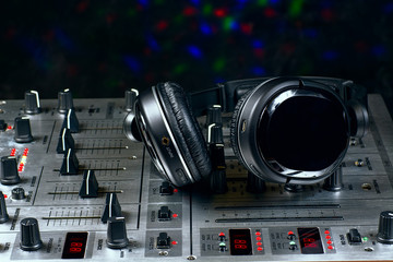 Sound Mixer with headphones