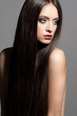 Naklejka premium sexy fashion model long brunette hair topless beauty retouched